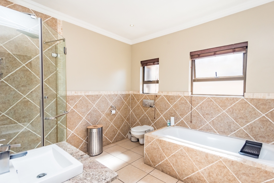 4 Bedroom Property for Sale in Club Milos Estate Free State